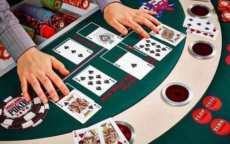 Hướng dẫn chi tiết cách chơi Poker tại 97win